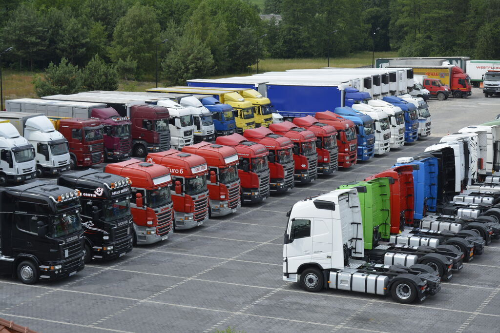 DUETDUDA - Camioane - An: 2014 undefined: Foto 24