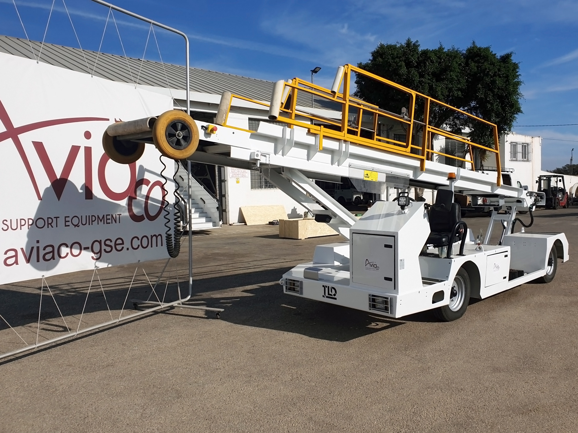 AVIACO GSE - Echipamente aeroportuare TLD - An: 2009, diesel undefined: Foto 11