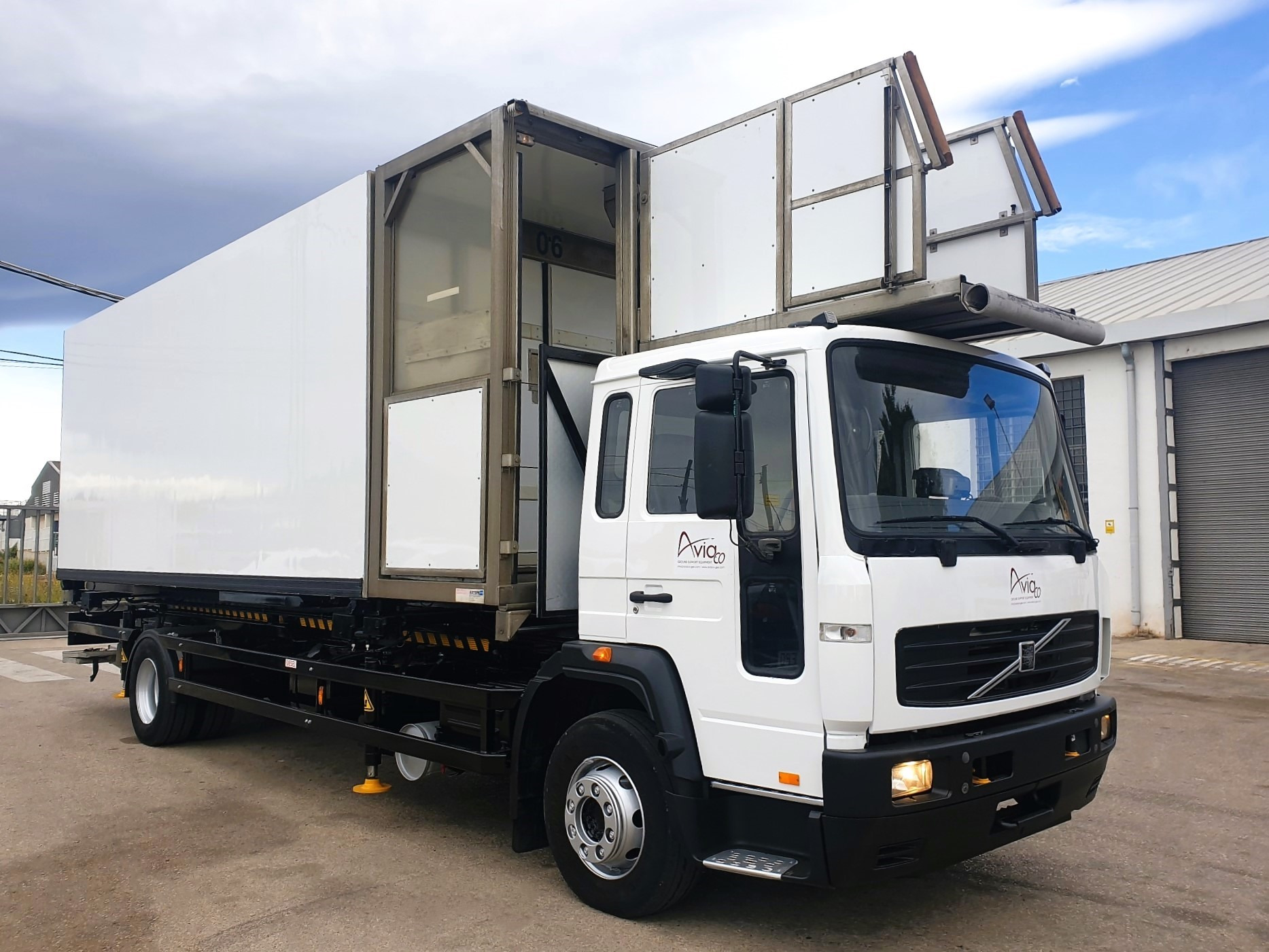 AVIACO GSE - Echipamente aeroportuare TLD - An: 2009, diesel undefined: Foto 102