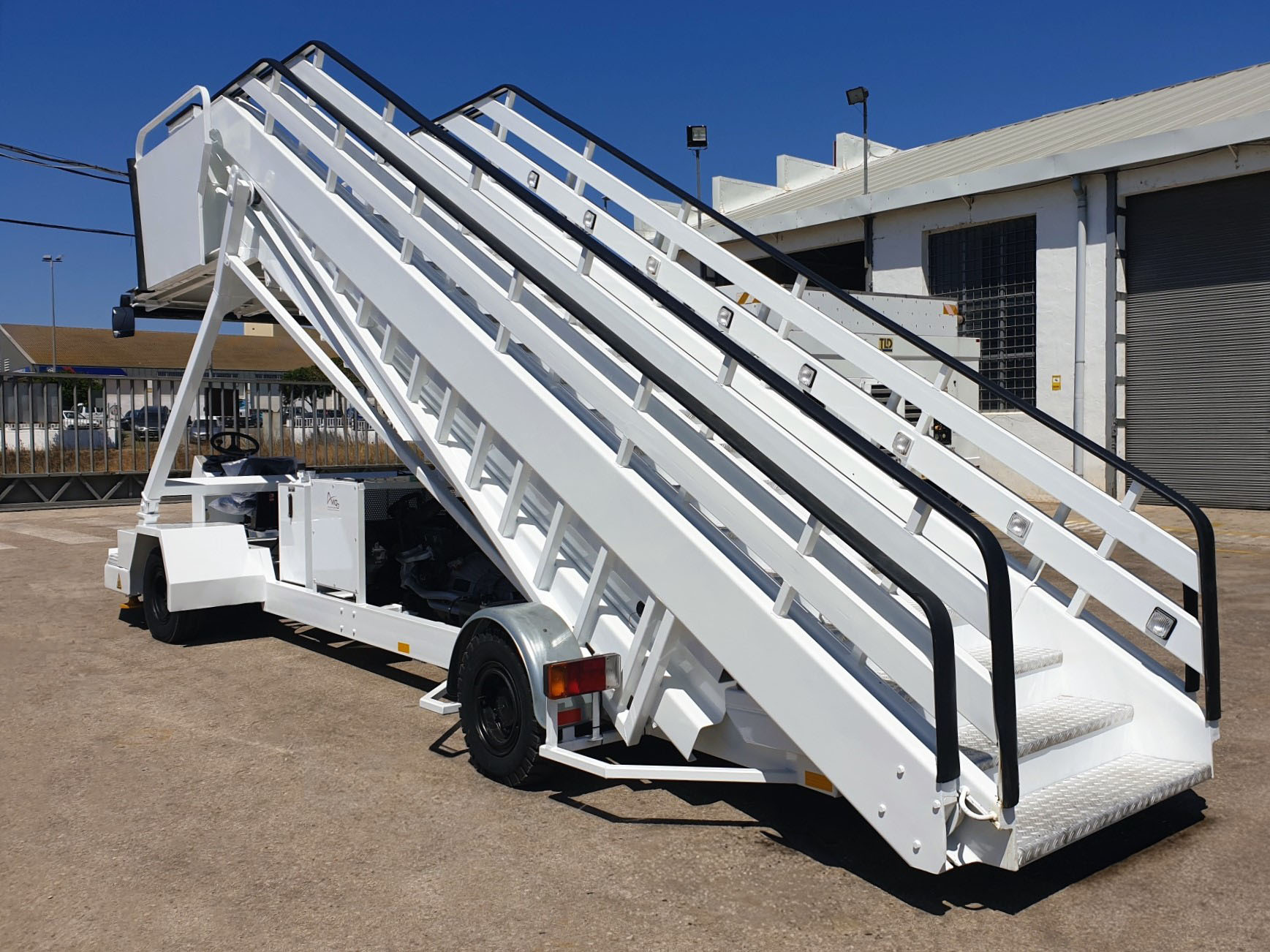 AVIACO GSE - Echipamente aeroportuare TLD - An: 2009, diesel undefined: Foto 16