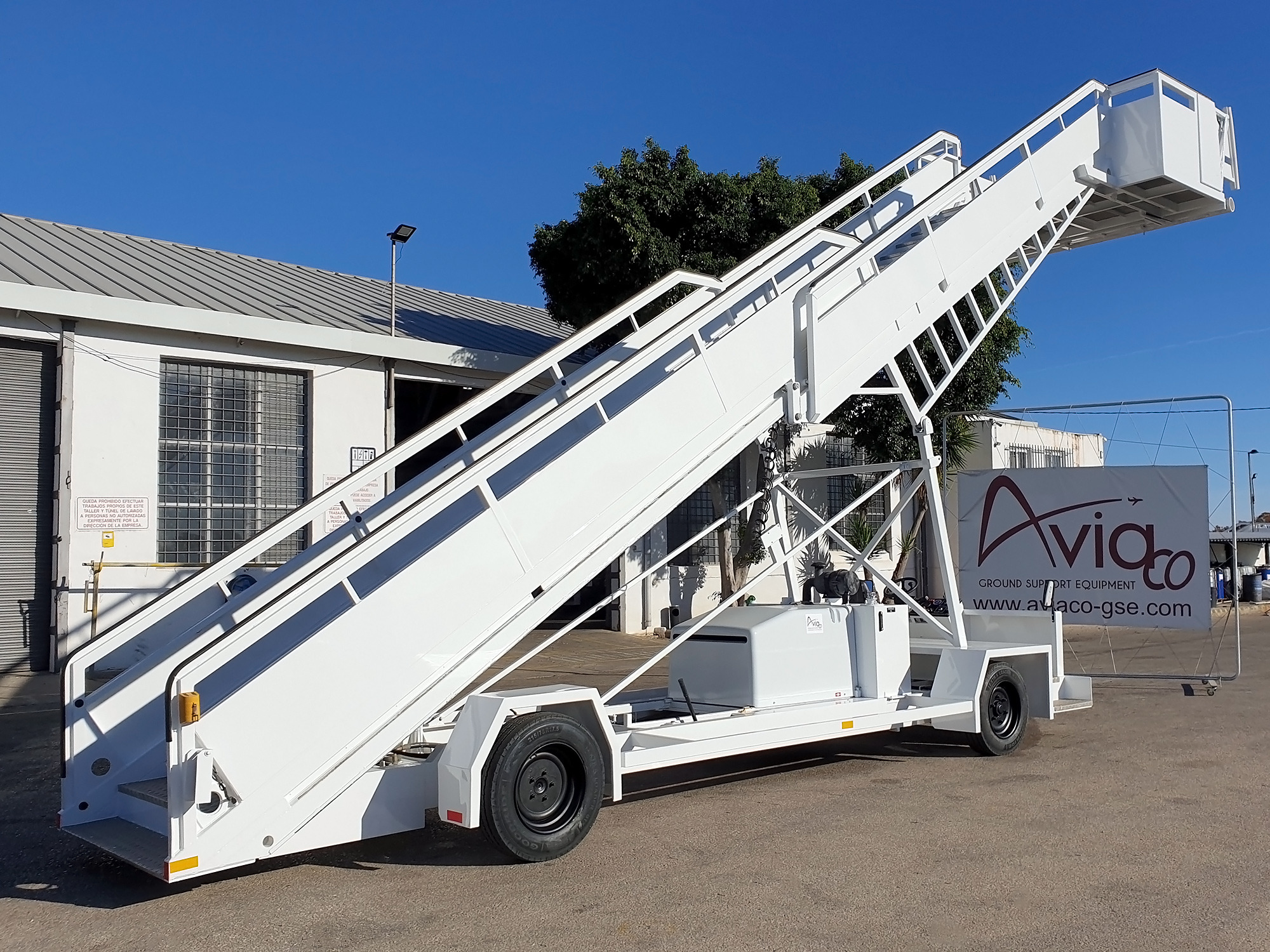 AVIACO GSE - Echipamente aeroportuare TLD - An: 2009, diesel undefined: Foto 5