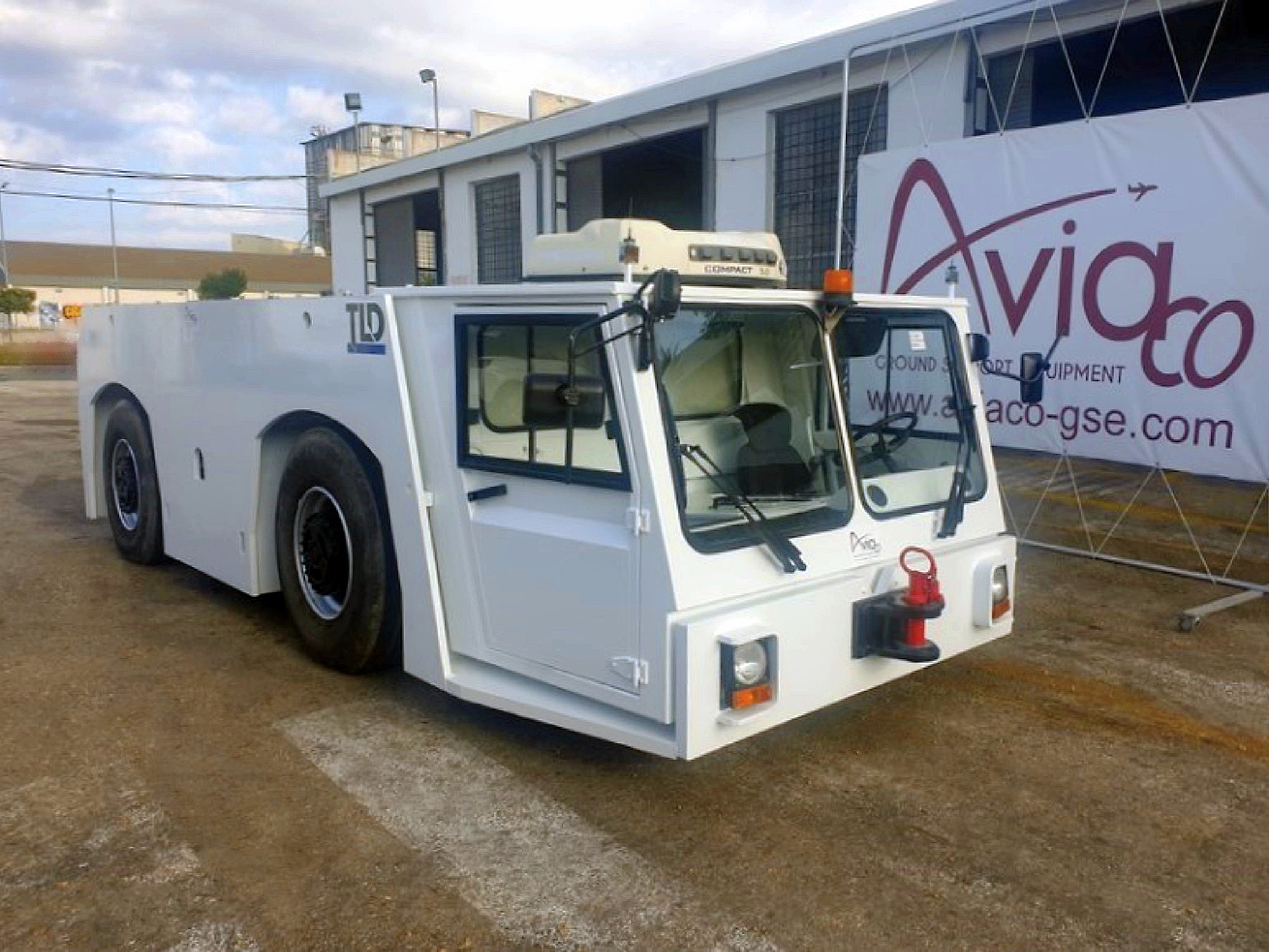 AVIACO GSE - Echipamente aeroportuare TLD - An: 2009, diesel undefined: Foto 10