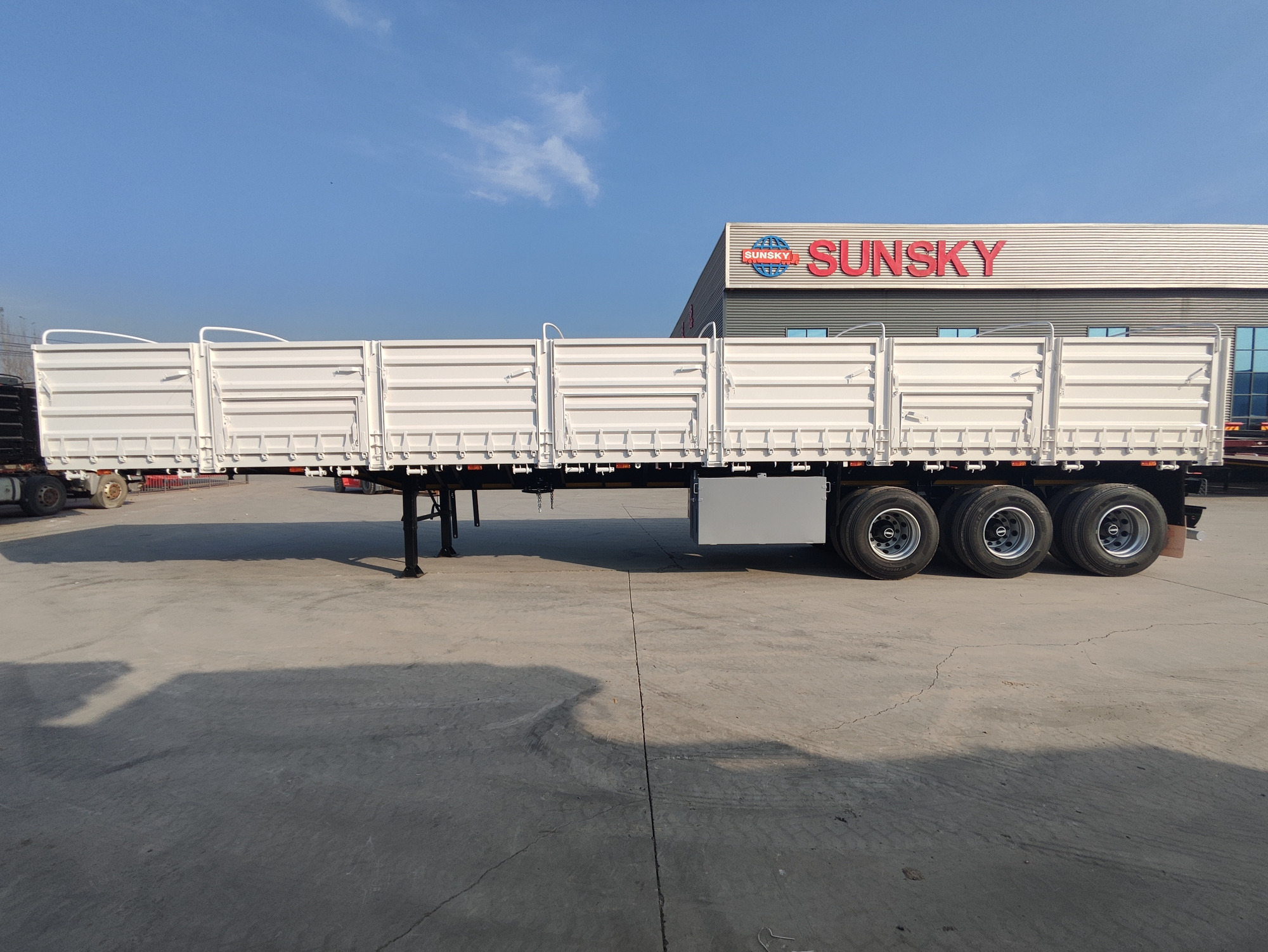 Xiamen Sunsky Vehicle Co.,Ltd - Cap tractoare SINOTRUK HOWO - An: 2024, noul undefined: Foto 13