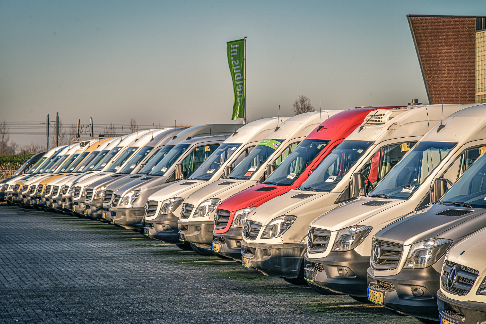 Kleyn Vans B.V. - Autobuze MERCEDES-BENZ - An: 2019, 4x2, Euro 6 undefined: Foto 1