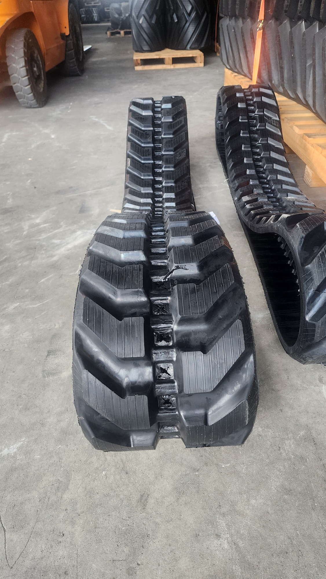 GLOBAL TRACK WAREHOUSE EUROPE GMBH - Piese de schimb KUBOTA undefined: Foto 8