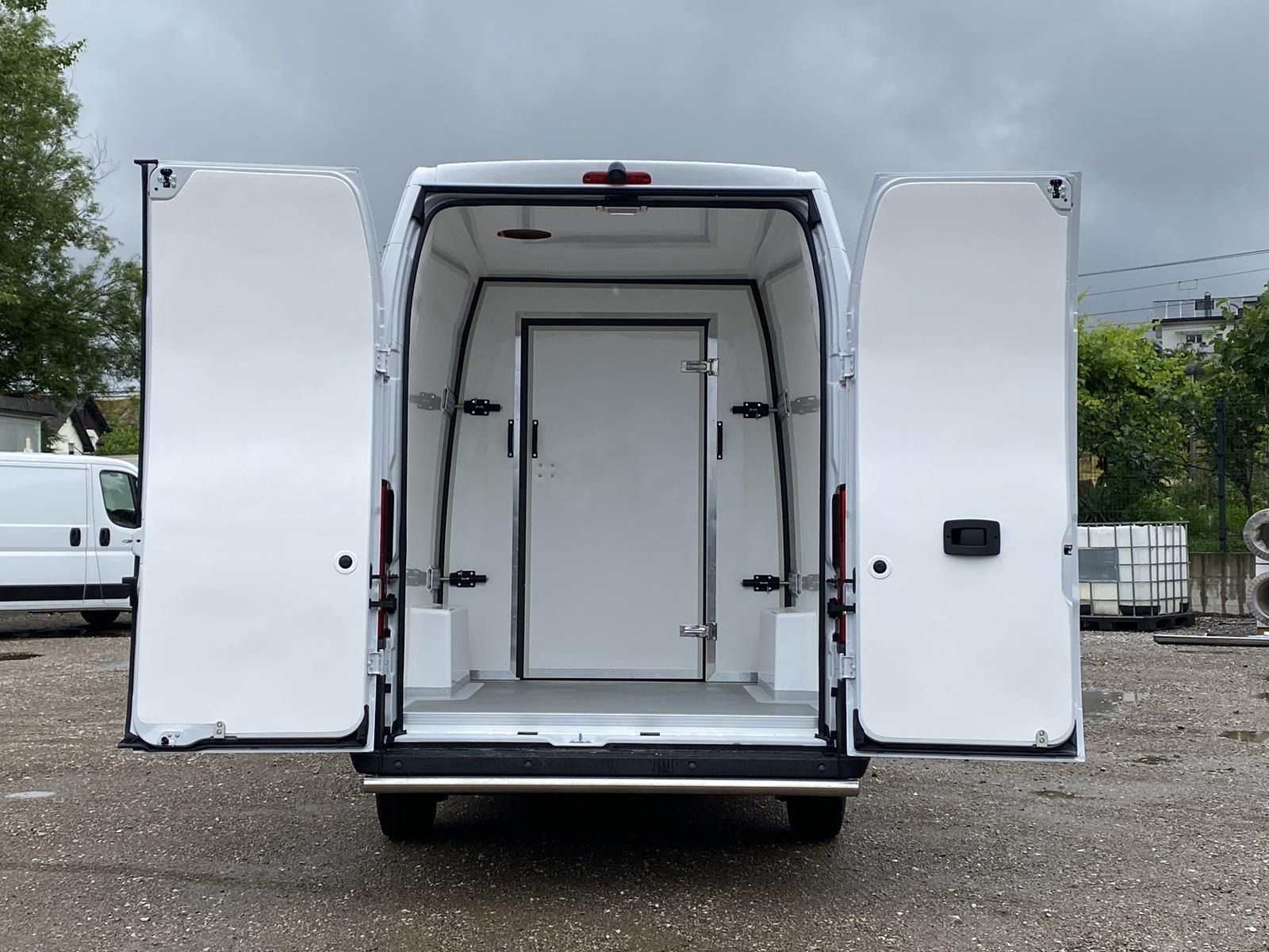 RINZ ROS d.o.o. (GmbH) - Autoutilitare undefined: Foto 24