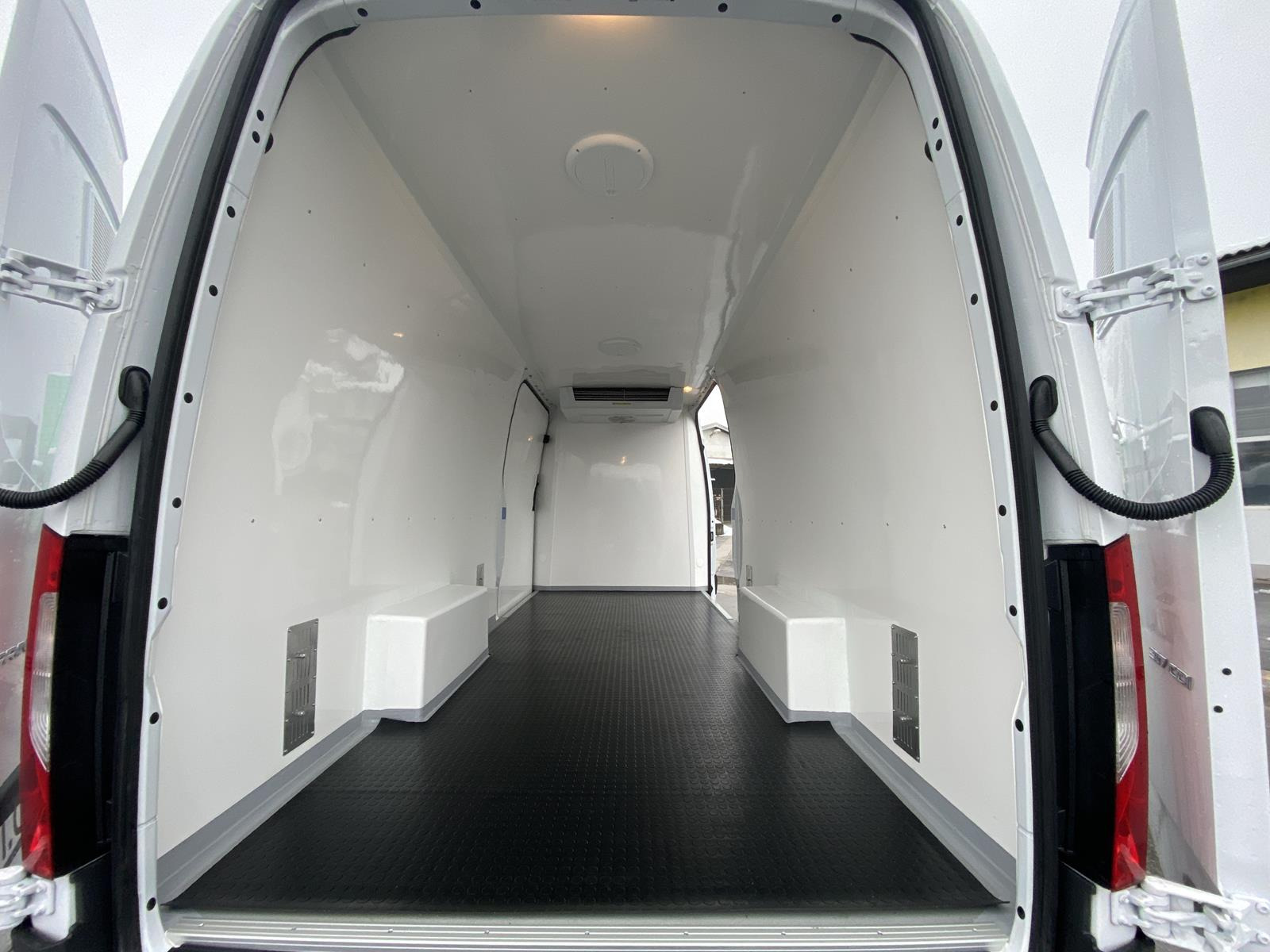 RINZ ROS d.o.o. (GmbH) - Autoutilitare undefined: Foto 13