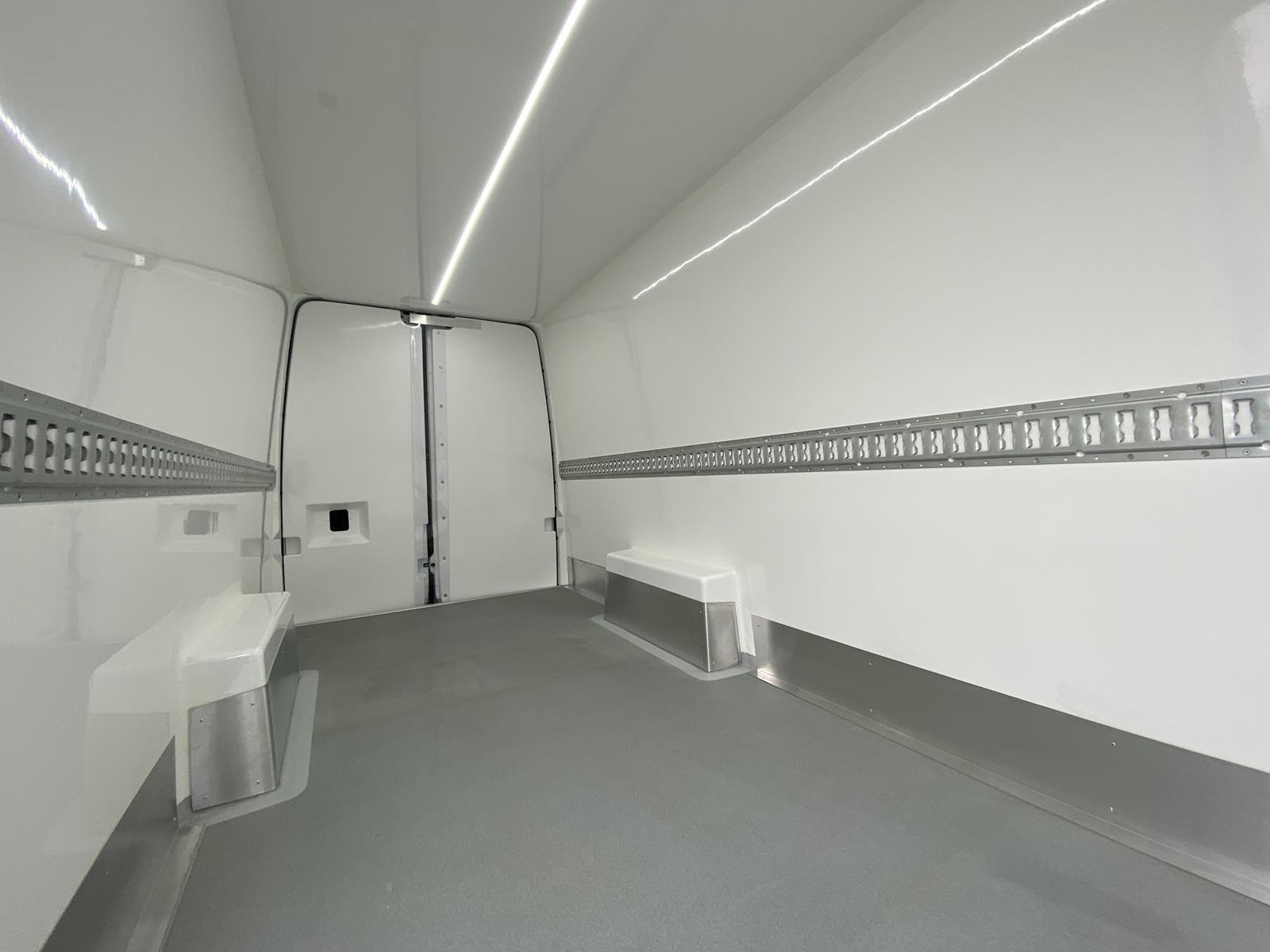 RINZ ROS d.o.o. (GmbH) - Autoutilitare undefined: Foto 6