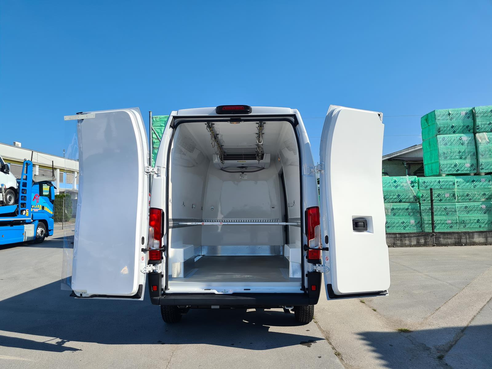 RINZ ROS d.o.o. (GmbH) - Autoutilitare undefined: Foto 34