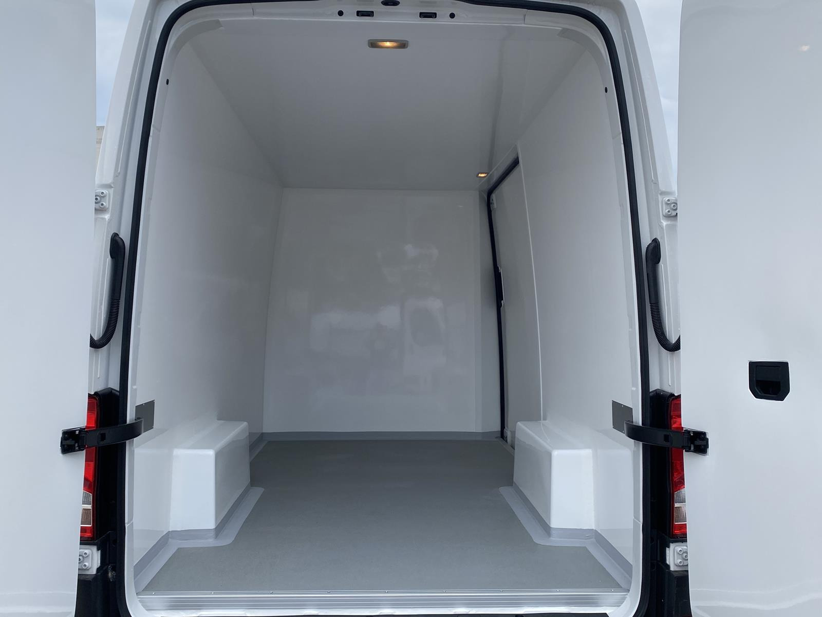 RINZ ROS d.o.o. (GmbH) - Autoutilitare undefined: Foto 32