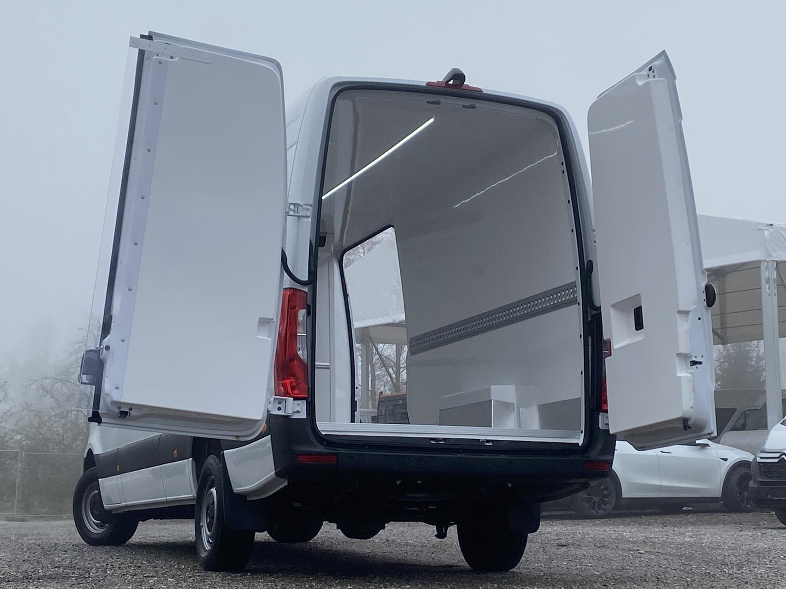 RINZ ROS d.o.o. (GmbH) - Autoutilitare undefined: Foto 4