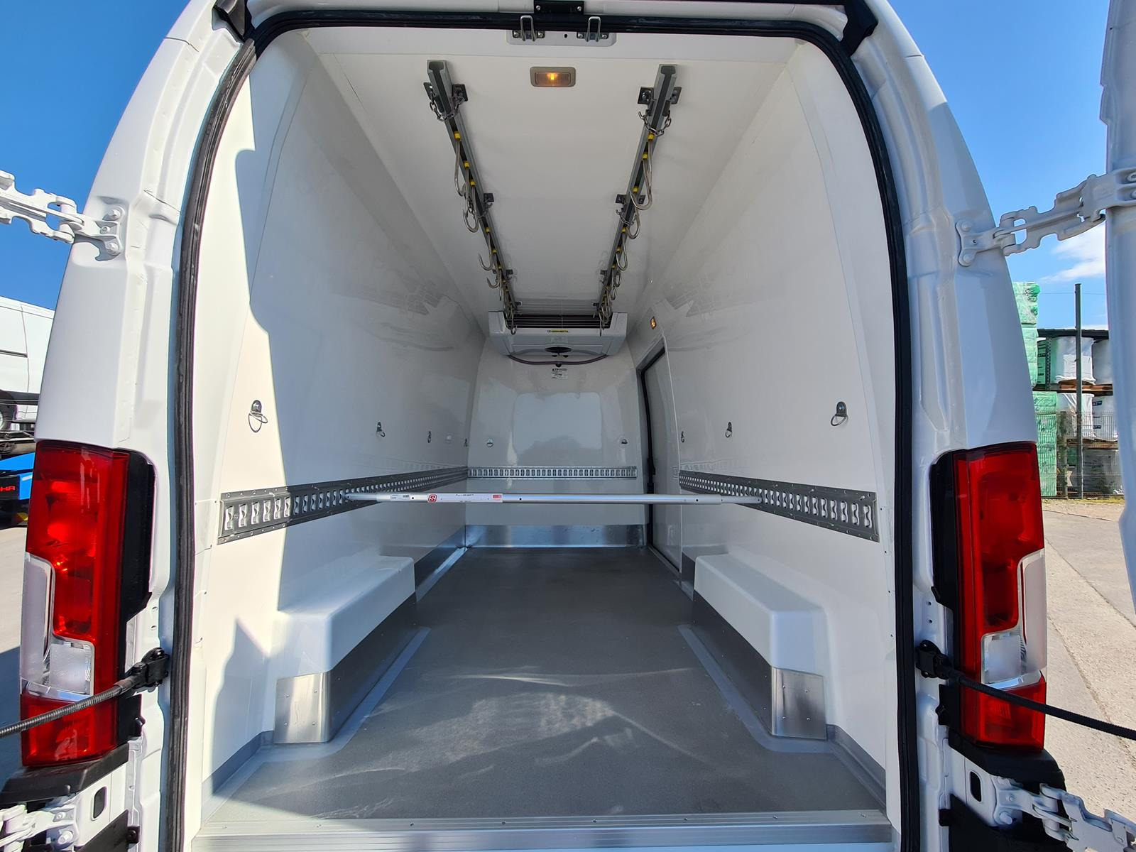 RINZ ROS d.o.o. (GmbH) - Autoutilitare undefined: Foto 35