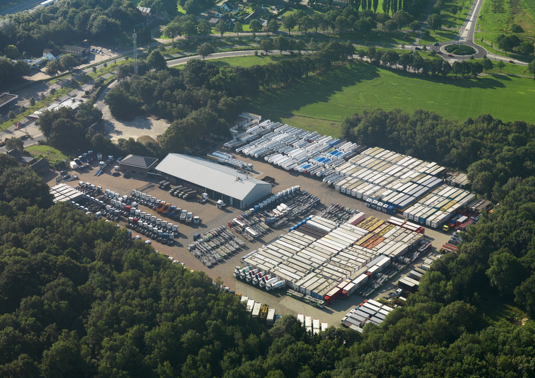 Dingemanse B.V. - Cap tractoare MERCEDES-BENZ Actros 1843 - An: 2016 undefined: Foto 3