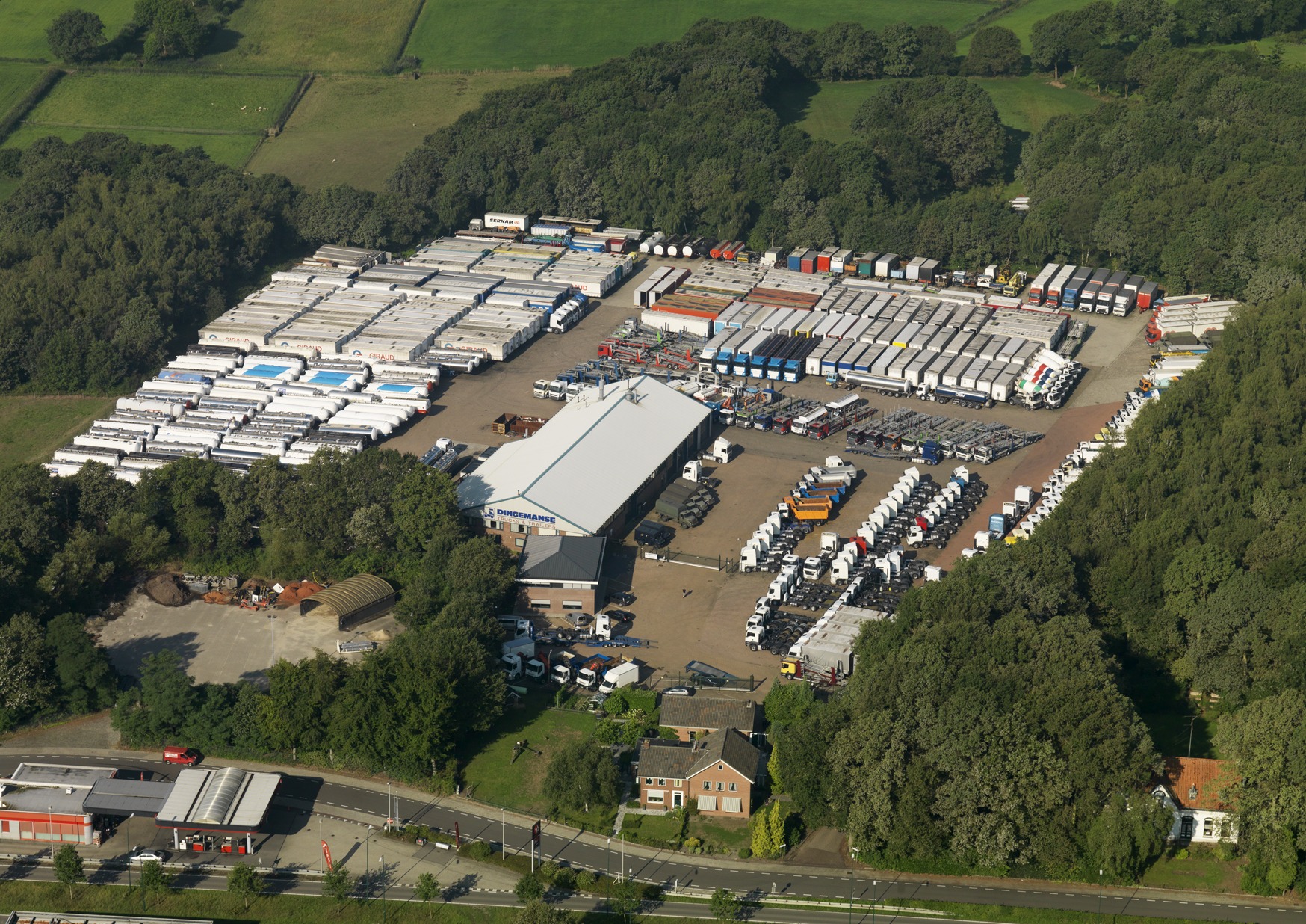 Dingemanse B.V. - Cap tractoare MERCEDES-BENZ Actros 1843 - An: 2016 undefined: Foto 5