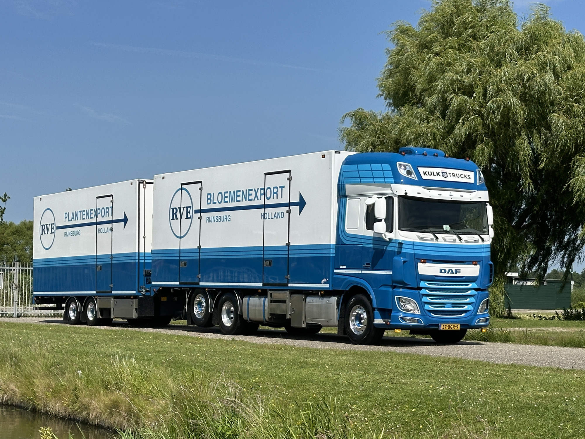 Kulk Trucks - Autoutilitare MERCEDES-BENZ - noul, Euro 6, aer condiționat undefined: Foto 2