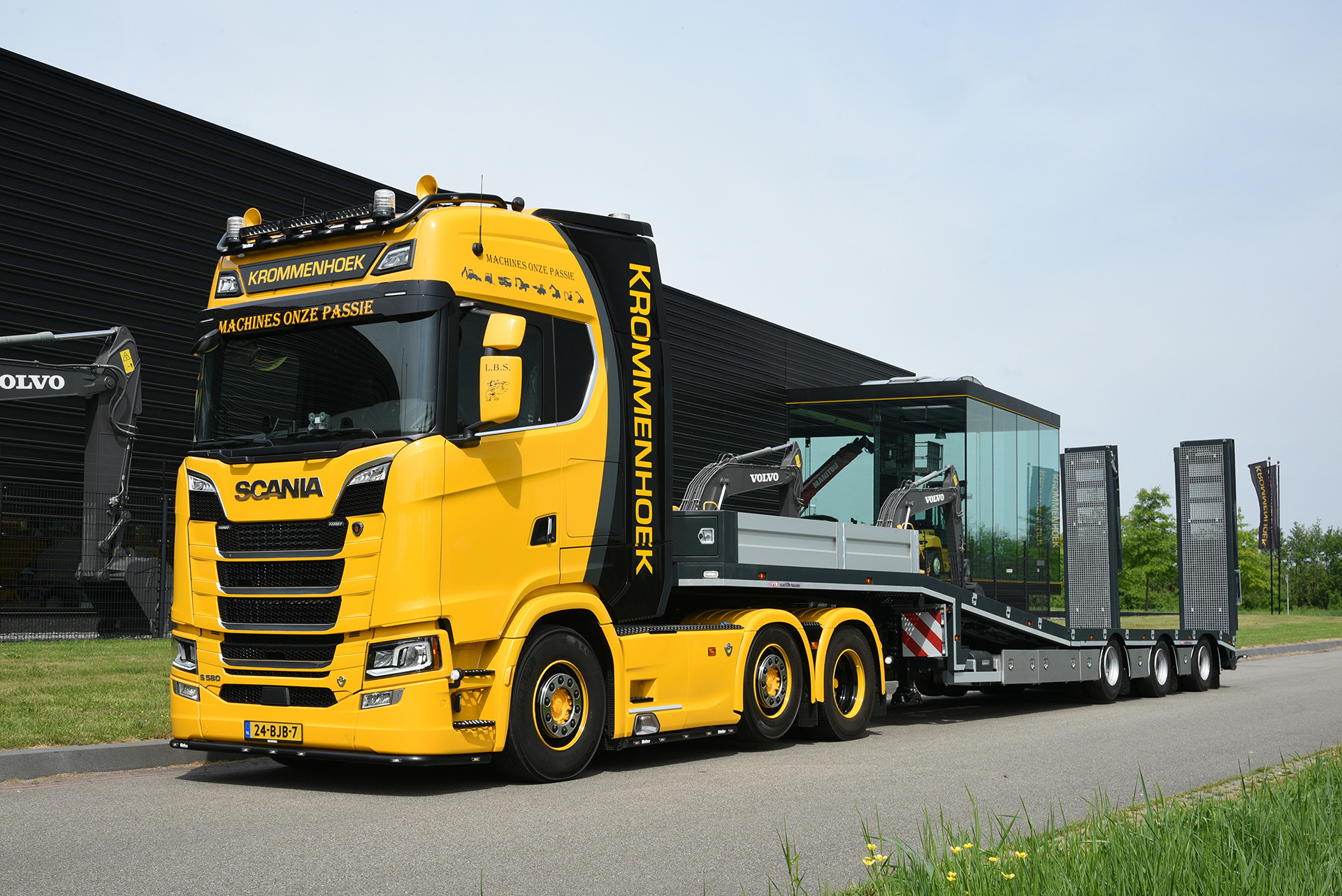 Handelsonderneming Krommenhoek BV - Camioane - noul undefined: Foto 1