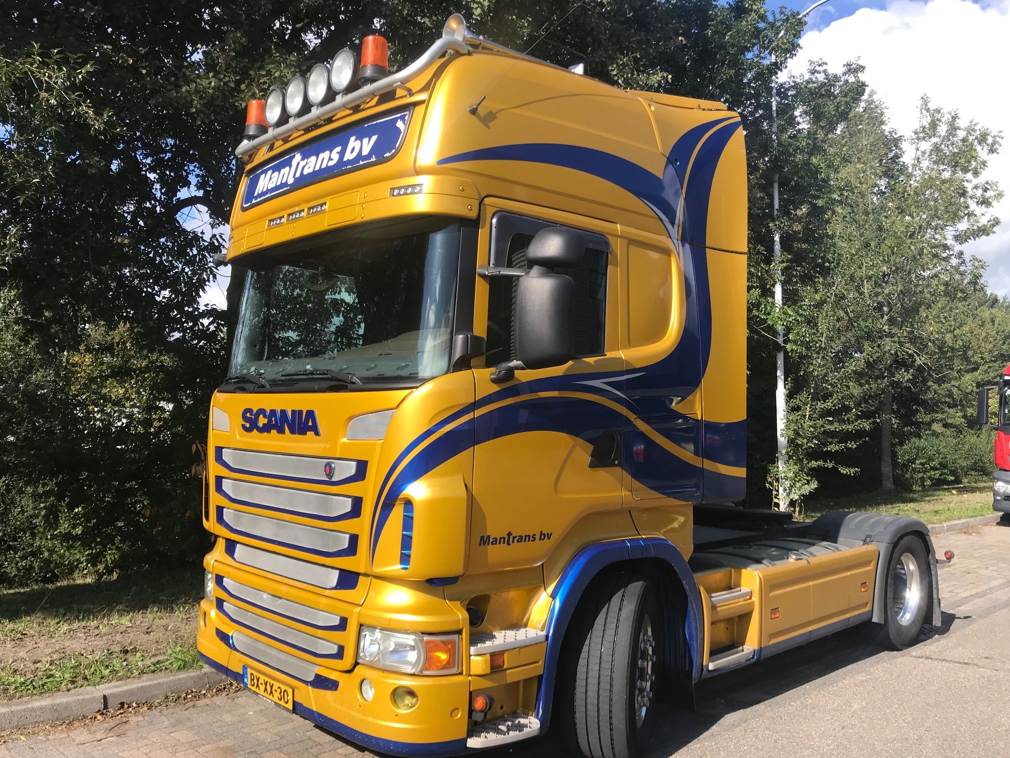 HE TRADING - oferta de vinzare undefined: Foto 1