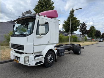 Camion şasiu VOLVO FL 250