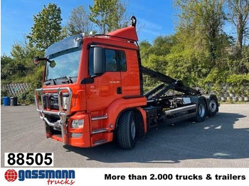 Camion cu cârlig MAN TGS 26.480