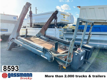 Sistem de agatare cu carlig/ Containere de gunoi