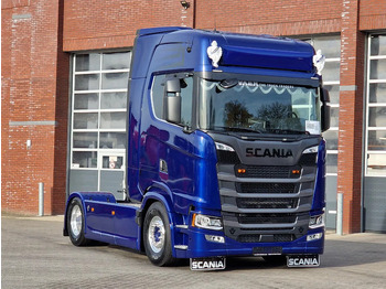 Cap tractor SCANIA S 660 V8