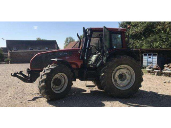 Tractor agricol VALTRA T151