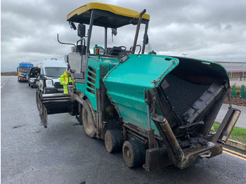 Finisor de asfalt VÖGELE