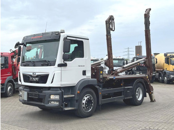 Camion container de gunoi MAN TGM