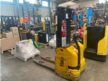 Transpalet la mare înălţime YALE