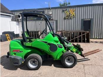 Încărcător articulat AVANT