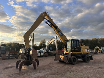 Excavator pe roţi CATERPILLAR M318