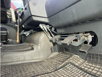 Camion MAN TGA 18.360 LL 4x2 TGA 18.360 LL 4x2, Fahrschule: Foto 2 Camion MAN TGA 18.360 LL 4x2 TGA 18.360 LL 4x2, Fahrschule: Foto 2