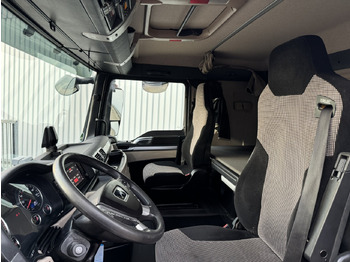Interior photo 1: Cap tractor MAN TGX 18.420 4x2 BLS TGX 18.420 4X2 BLS, Retarder