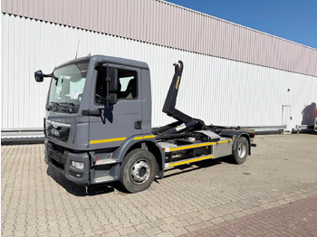 Camion cu cârlig MAN TGM 15.250