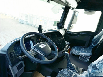 Interior photo 2: MAN TGS 35.480 8x6H BL CH TGS 35.480 8x6H BL CH, HydroDrive, Navi, Nebenantrieb în leasing MAN TGS 35.480 8x6H BL CH TGS 35.480 8x6H BL CH, HydroDrive, Navi, Nebenantrieb