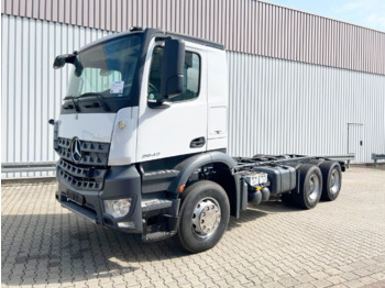 Camion şasiu MERCEDES-BENZ Arocs 2642