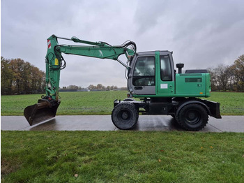 Excavator pe roţi HITACHI ZX130W
