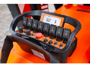 Macara pe senile Jekko SPX532CL2 Electric, Remote Controlled, 17.3m Lifti: Foto 4 Macara pe senile Jekko SPX532CL2 Electric, Remote Controlled, 17.3m Lifti: Foto 4