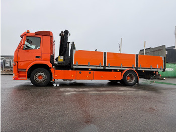Camion cu macara VOLVO FM