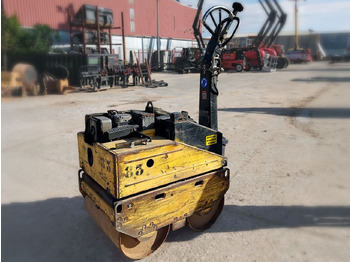 Mini cilindru compactor BOMAG BW65H