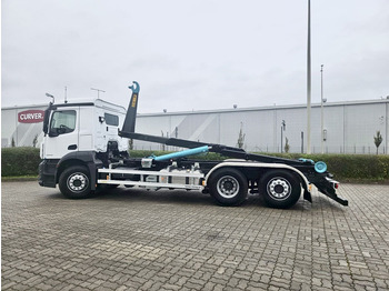 Camion cu cârlig MERCEDES-BENZ Actros 2542