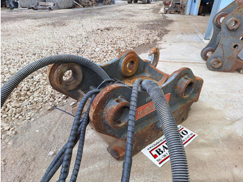 Cuplare rapidă pentru Utilaje constructii OilQuick hydraulic OQ70/55: Foto 5 Cuplare rapidă pentru Utilaje constructii OilQuick hydraulic OQ70/55: Foto 5