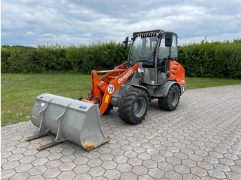 Încărcător frontal pe pneuri ATLAS