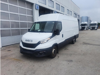 Transport persoane IVECO Daily 35s16
