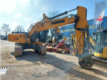 Excavator pe şenile LIEBHERR R 926