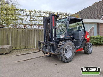 Stivuitor de teren dificil MANITOU MC 25-4