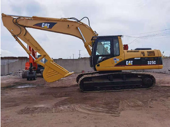 Excavator pe şenile CATERPILLAR 325C