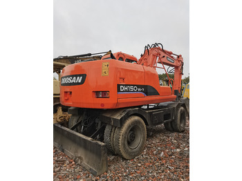 Excavator pe roţi DOOSAN DH150W-7