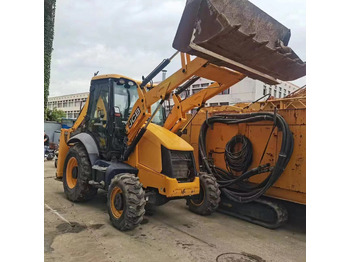 Buldoexcavator JCB 3CX