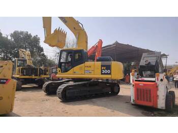 Excavator pe şenile KOMATSU PC300-7: Foto 3